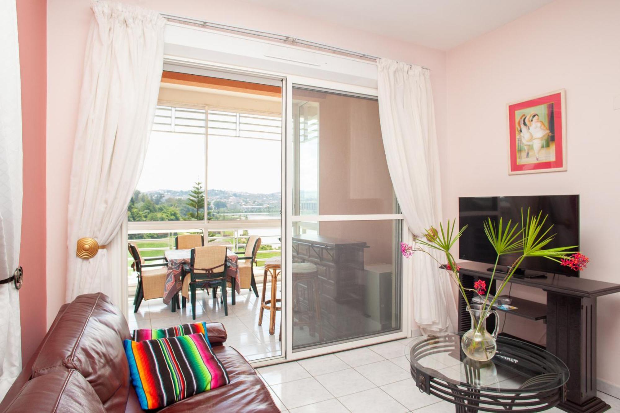 Appartements En Residence อันตานานารีโว ภายนอก รูปภาพ